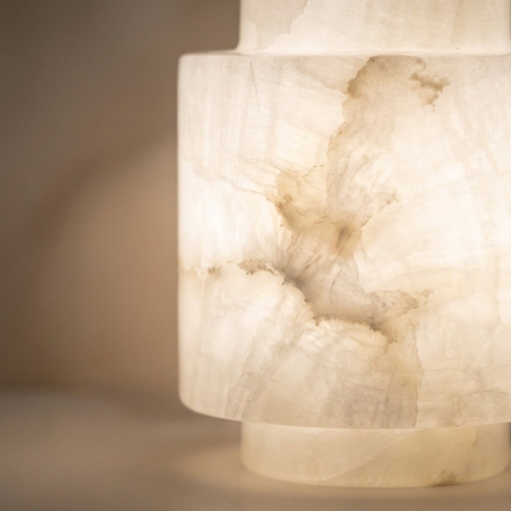 Alvenna White Onyx Vase Caelvorne