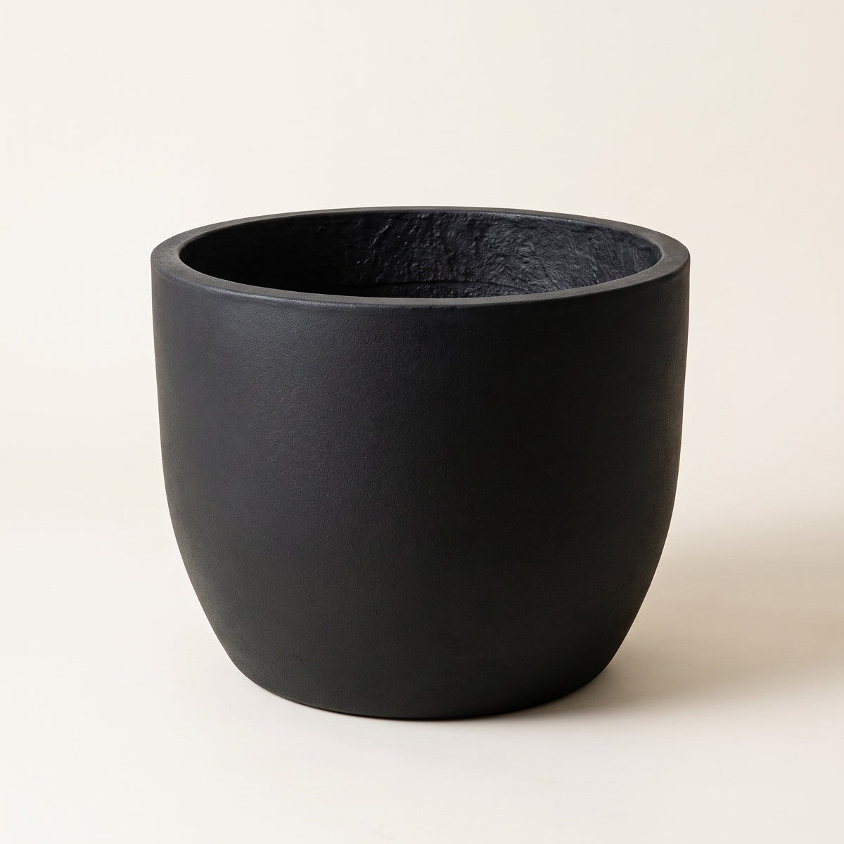 Ardenne Cement Egg Planter Matte Black Caelvorne